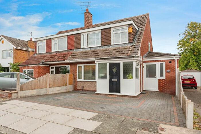 4 Bedroom Semi-Detached House For Sale In Airdrie Close, Wirral, CH62