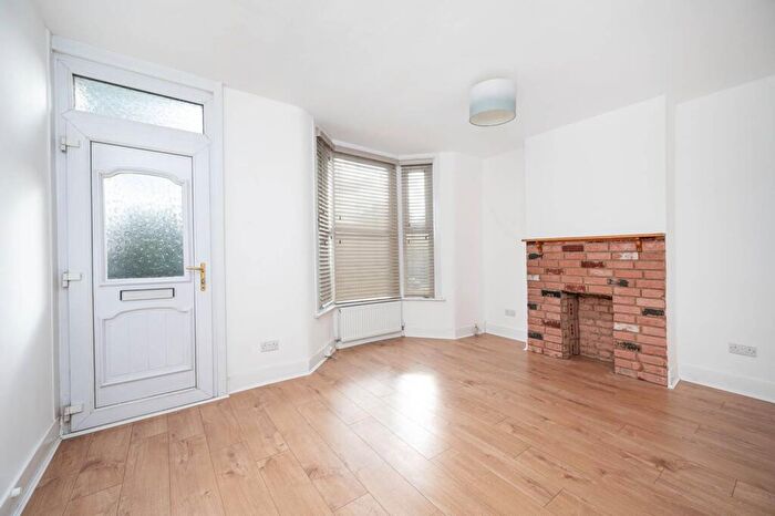 2 Bedroom Terraced House For Sale In Eastway, Hackney Wick, London, E9