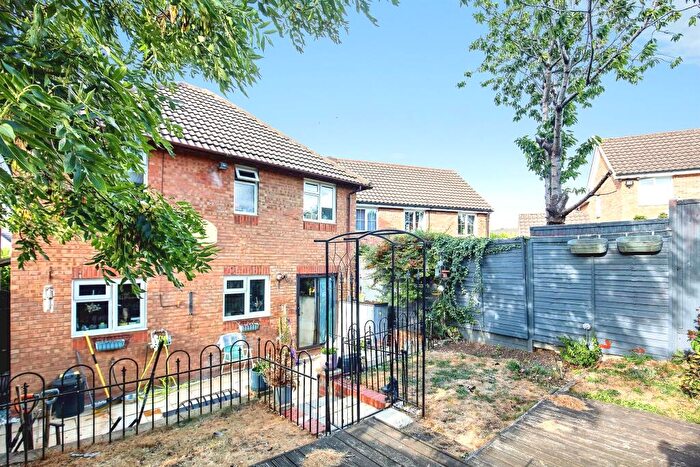 4 Bedroom Detached House For Sale In Andrews Way, Raunds, NN9