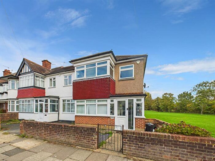 3 Bedroom Semi Detached House For Sale In Victoria Road, Ruislip, HA4