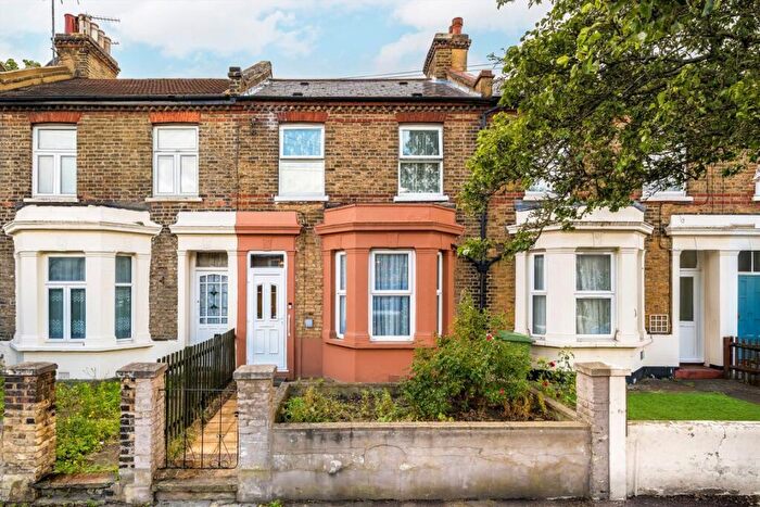 3 Bedroom Terraced House For Sale In Eglinton Road, Woolwich, SE18