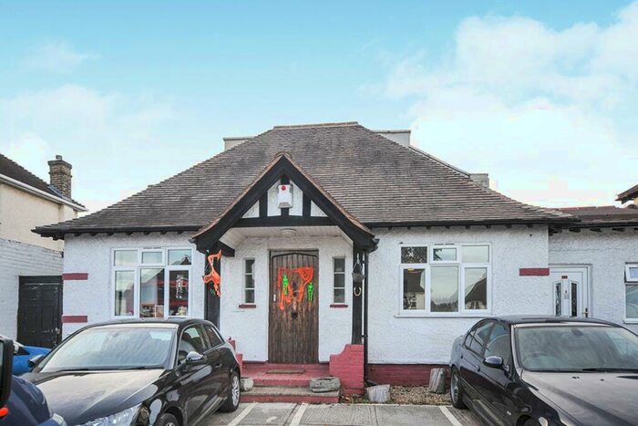 Flat To Rent In Burnt Ash Lane, Bromley, BR1