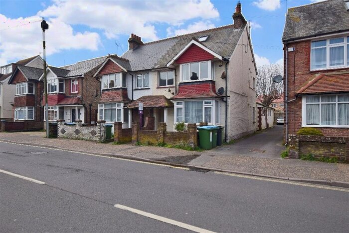 2 Bedroom Flat To Rent In B Longford Road, Bognor Regis, West Sussex, PO21