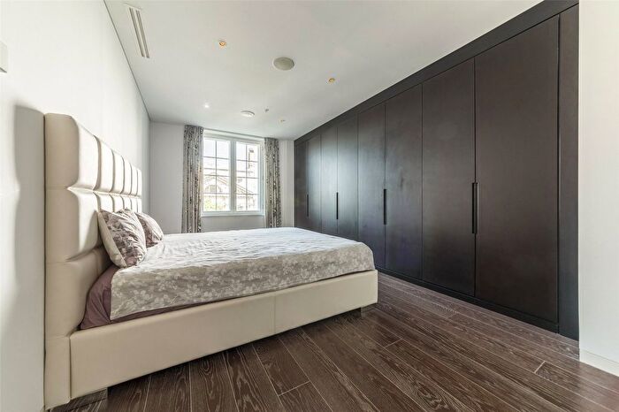 3 Bedroom Flat For Sale In Marconi House, Strand, London, WC2R