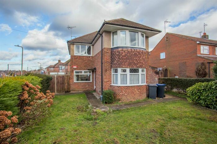 2 Bedroom Flat To Rent In Cobham Close, Canterbury CT1