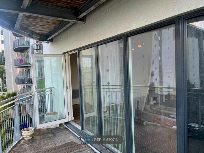 3 Bedroom Flat To Rent In Picton, Cardiff, CF11