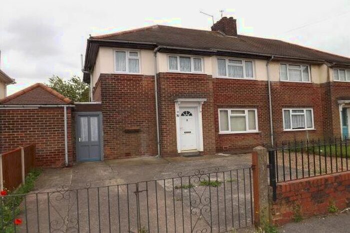 4 Bedroom Property To Rent In Warnadene Road, Sutton-In-Ashfield, NG17