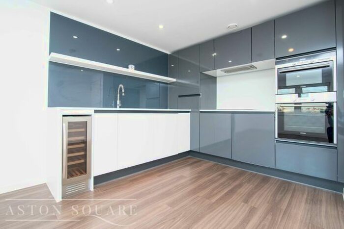 2 Bedroom Flat To Rent In Loxford Gardens, Highbury Park, London, N5