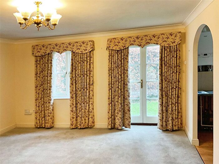 1 Bedroom Flat For Sale In Greyhound Lane, Winslow, Buckingham, MK18