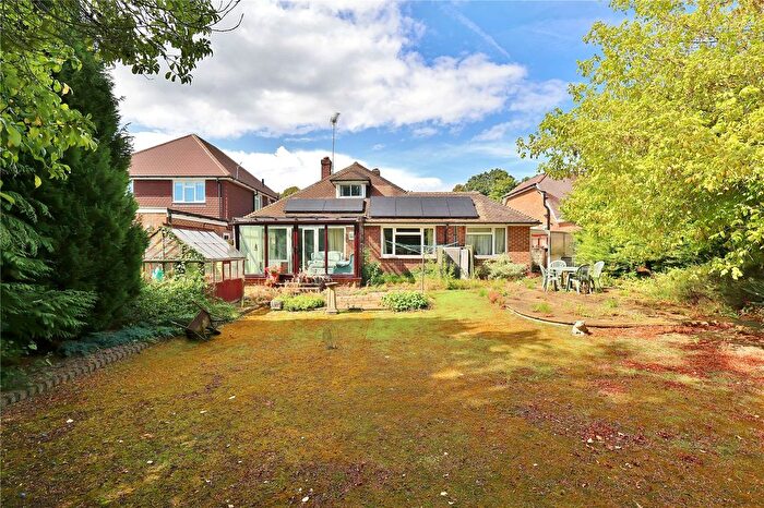 4 Bedroom Detached House For Sale In Hillside, Woking, Surrey, GU22