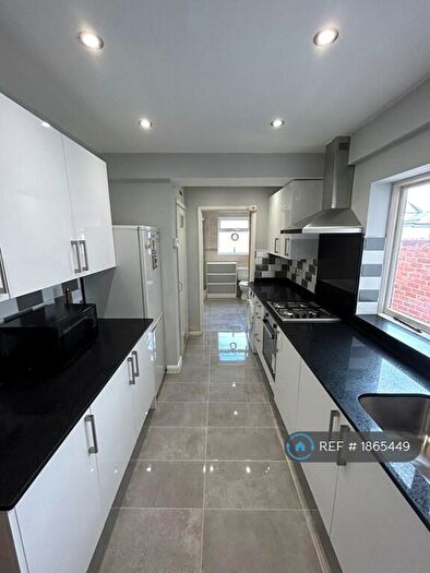 4 Bedroom Terraced House To Rent In Blenheim Road, Reading, RG1