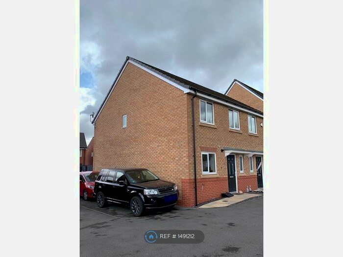3 Bedroom Semi-Detached House To Rent In Fleetwith Close, Middleton, Manchester, M24