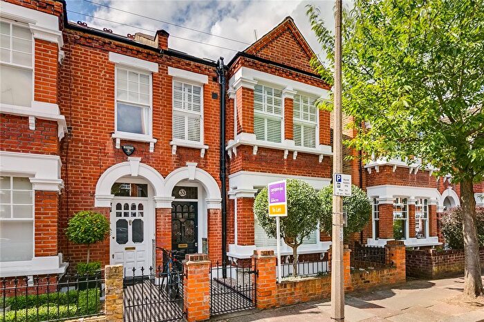 5 Bedroom Semi-Detached House To Rent In Rectory Road, Barnes, SW13