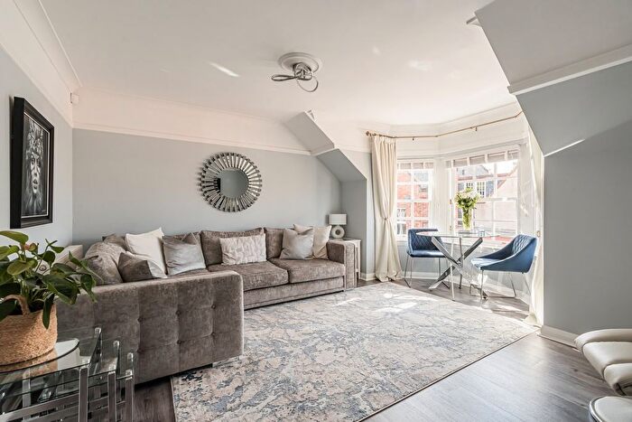 2 Bedroom Flat For Sale In Newtonloan Court, Gorebridge, EH23