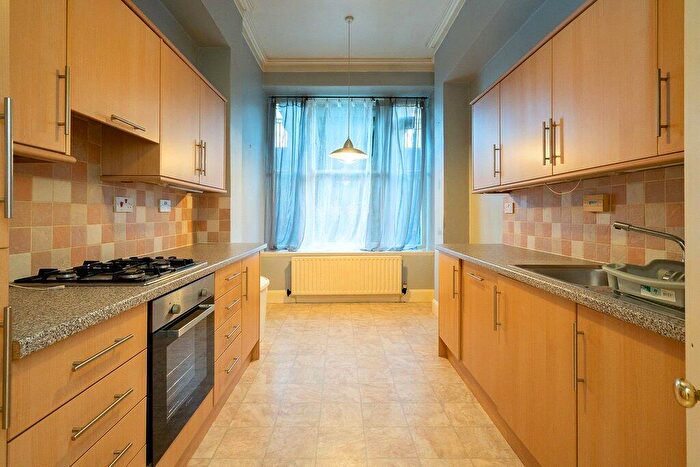 2 Bedroom Flat To Rent In Castle Terrace, Edinburgh, EH1