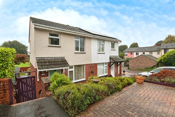 3 Bedroom Semi Detached House For Sale In Bilbie Close, Cullompton, EX15