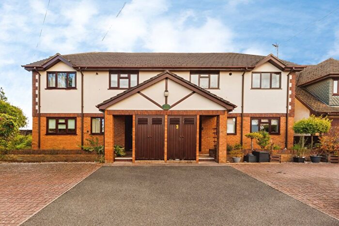 2 Bedroom Flat For Sale In Box Lane, Wrexham, LL12