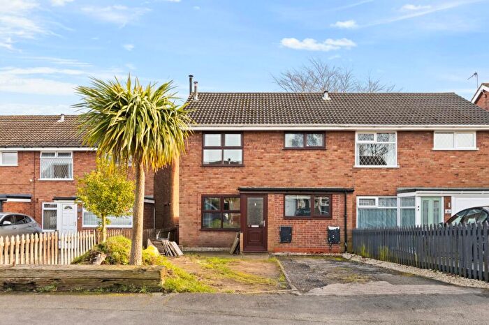 3 Bedroom Semi Detached House For Sale In St. Bernards Close, Broughton, North Lincolnshire, DN20