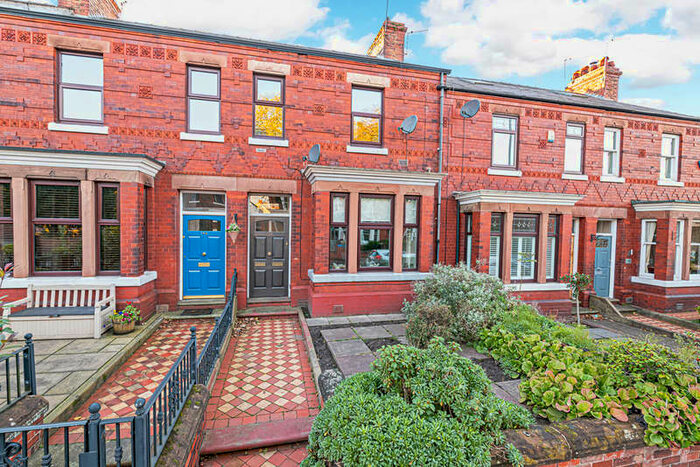 2 Bedroom Flat To Rent In London Road, Stockton Heath, WA4