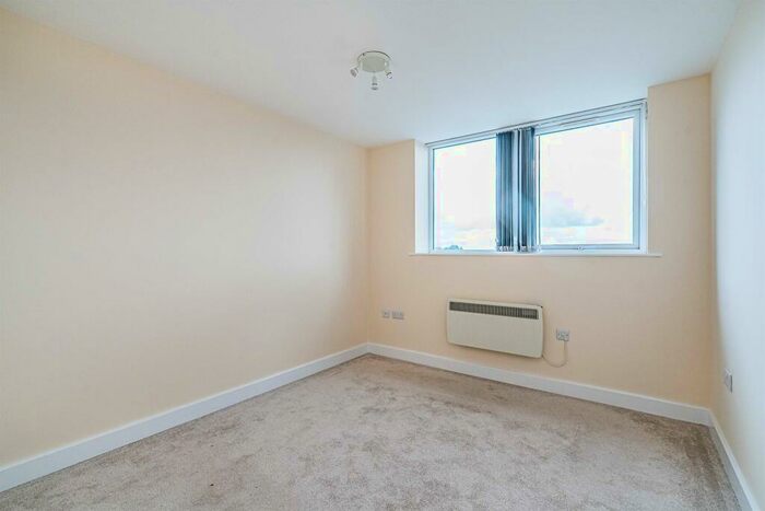2 Bedroom Apartment To Rent In Castle Court, Dudley, DY2