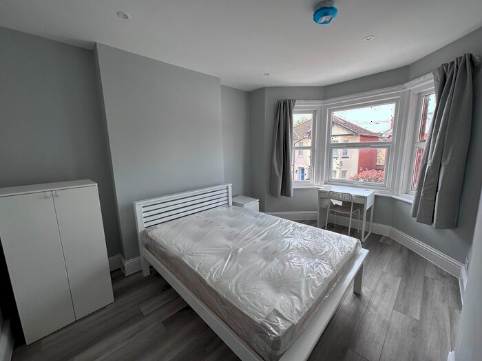 5 Bedroom Terraced House To Rent In Coventry Road, Southampton, SO15