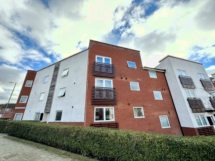 2 Bedroom Flat To Rent In Pownall Road, Ipswich, Suffolk, IP3