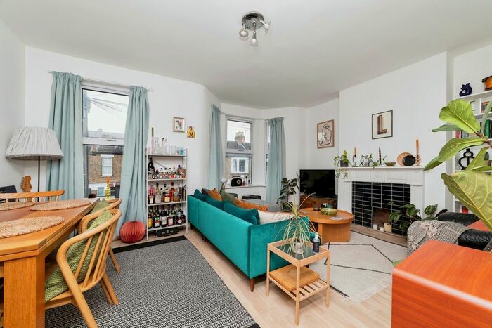 2 Bedroom Flat To Rent In Albert Road, London, E10