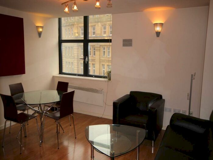 1 Bedroom Flat To Rent In Landmark House, City Centre, Bradford, BD1