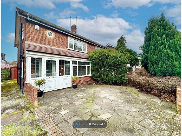 3 Bedroom Semi-detached House To Rent In Ramsay Gardens, Romford, RM3
