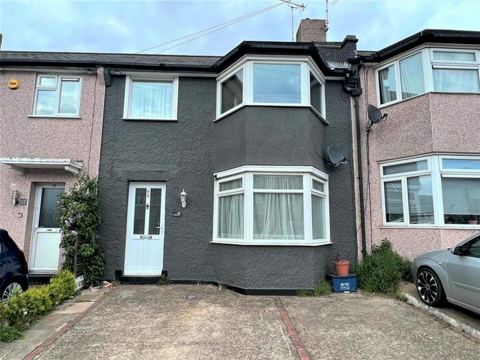 3 Bedroom Terraced House To Rent In Surrey Avenue, Leigh-On-Sea, SS9