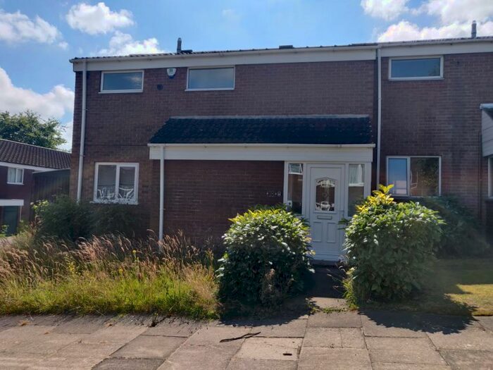 3 Bedroom Semi-Detached House To Rent In Marden Walk, B23