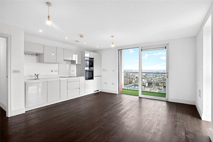 1 Bedroom Flat To Rent In Dalston Square, London, E8