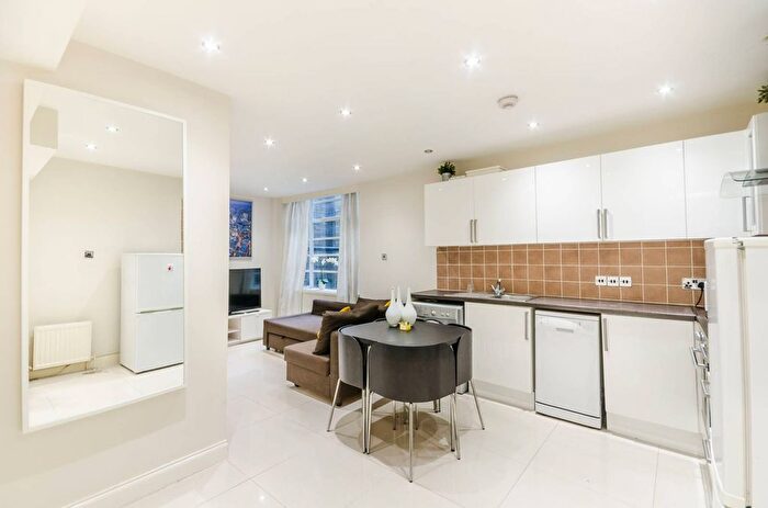 1 Bedroom Flat To Rent In George Street, Marylebone, London, W1H