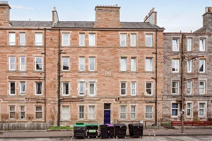 1 Bedroom Flat For Sale In / Stewart Terrace, Gorgie, Edinburgh, EH11