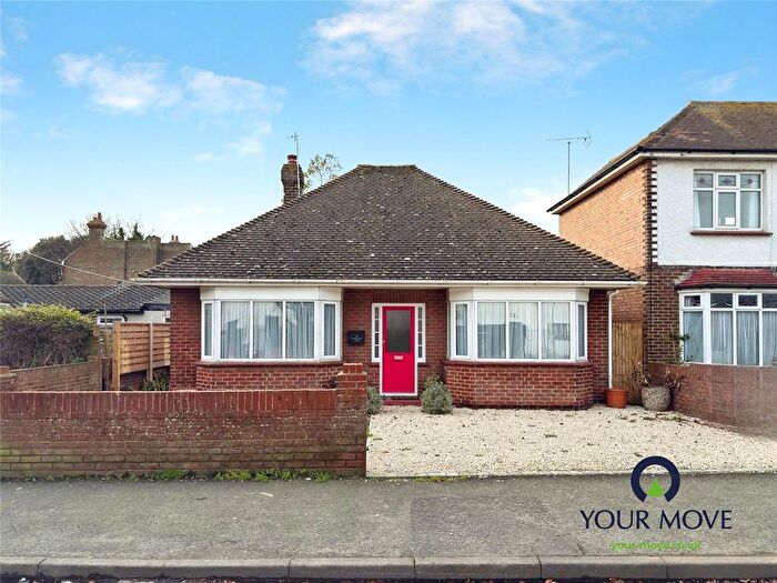 2 Bedroom Bungalow For Sale In Newington Road, Ramsgate, Kent, CT11