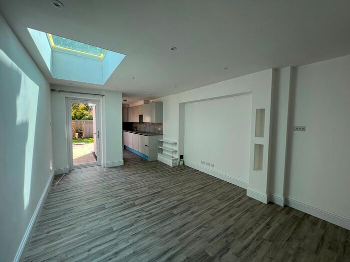 2 Bedroom Terraced House To Rent In Piggotts Road, Reading, RG4