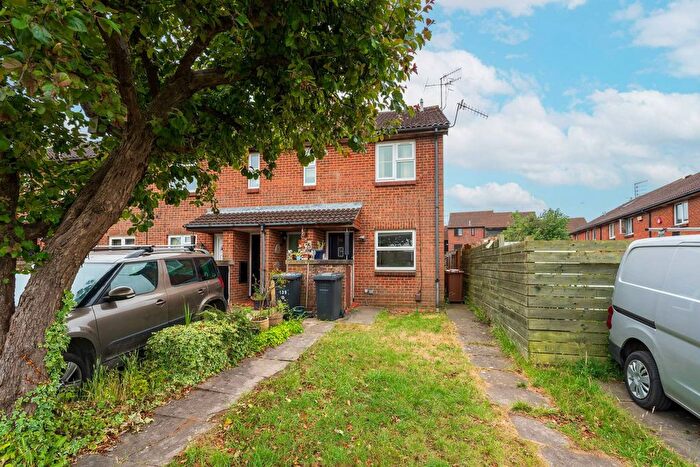 1 Bedroom Flat To Rent In Ashfield Avenue, Bushey, WD23