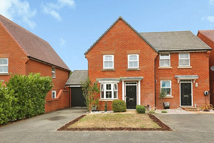 3 Bedroom Semi-Detached House For Sale In Gloucester Drive, Southampton, Hampshire, SO31