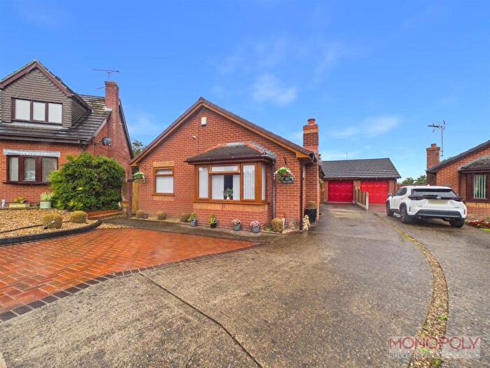 3 Bedroom Bungalow For Sale In The Links, Wrexham, LL13