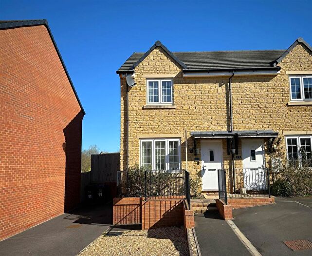 2 Bedroom End Of Terrace House For Sale In Wheatfield Avenue, Chippenham, SN14