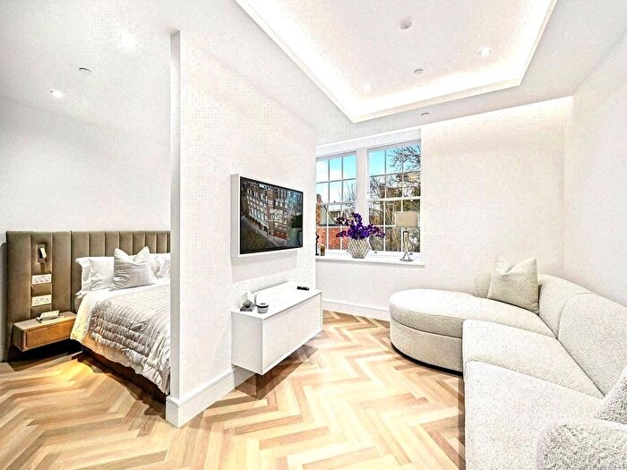 Studio For Sale In Davies House, Brigade Court, Southwark, SE1