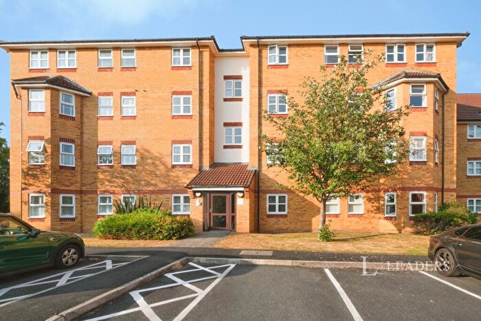 2 Bedroom Flat To Rent In Lentworth Court, Liverpool, Merseyside, L17