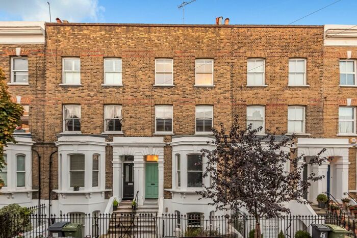 2 Bedroom Flat To Rent In Oakden Street, London, SE11