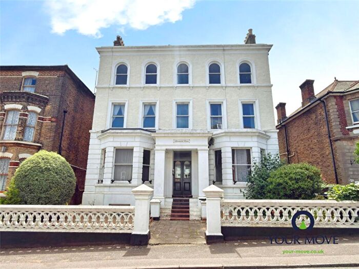 1 Bedroom Flat For Sale In Granville Road, Broadstairs, Kent, CT10
