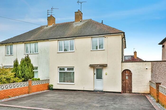 3 Bedroom Semi-Detached House For Sale In Woodbridge Avenue, Clifton, Nottingham, NG11