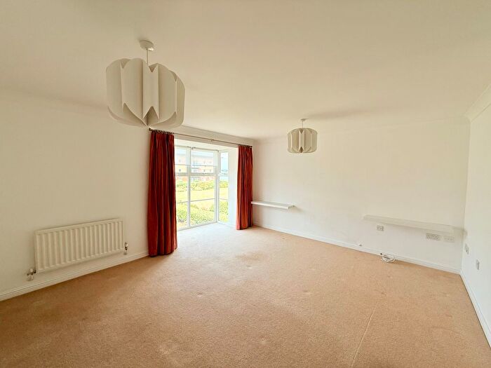 4 Bedroom Town House To Rent In Selman Close, Hythe, Southampton, SO45