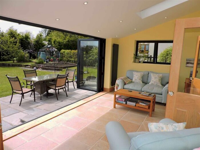 5 Bedroom Detached House For Sale In Llanteg, Narberth, Pembrokeshire SA67