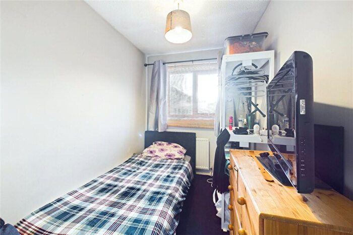 3 Bedroom Semi-Detached House For Sale In Wheelers Close, Midsomer Norton, Radstock, Somerset, BA3