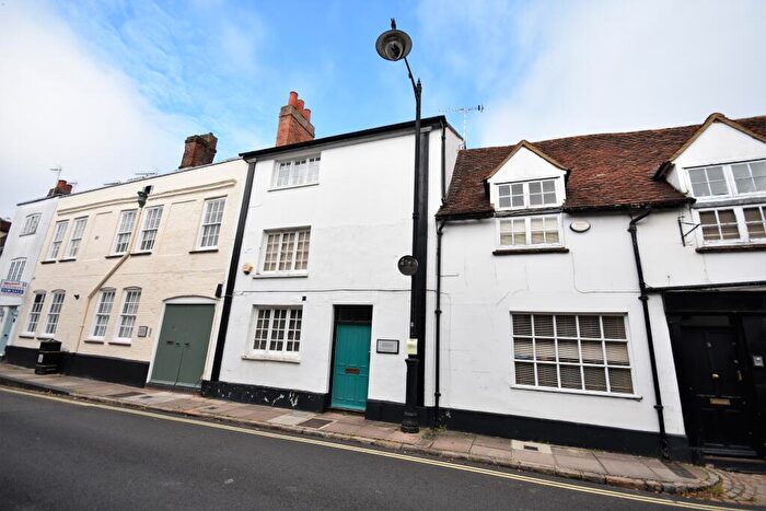 1 Bedroom Flat To Rent In Castle Street, Aylesbury, HP20