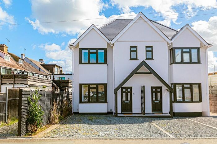 3 Bedroom Semi-Detached House To Rent In Crescent Road, Leigh-On-Sea, SS9